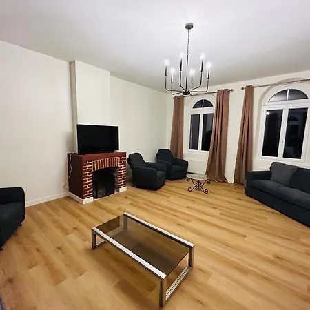 Apartment De Groupe A La Ferme De Verdun, 1h30 De Paris